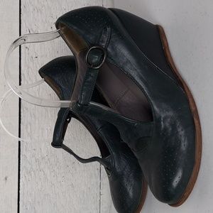 Pepe Karjo Argile Green Leather Wedge Maryjane Size 37/7 heel 3"
